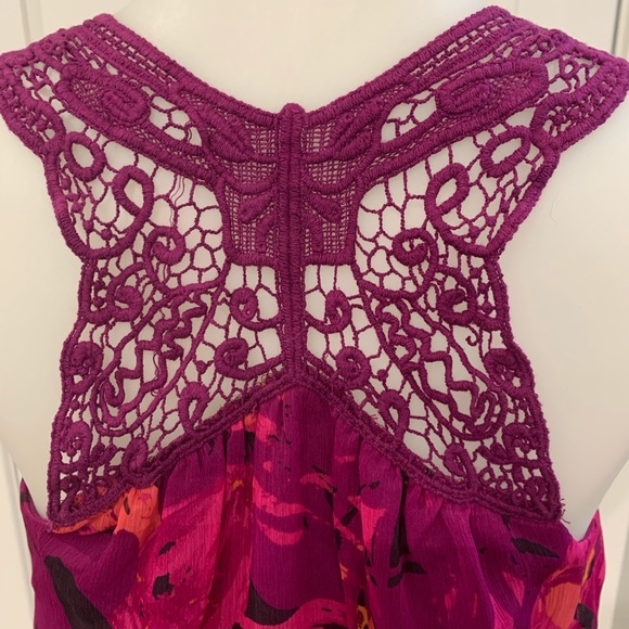 Express Crocheted Tank - Picture 4 of 5